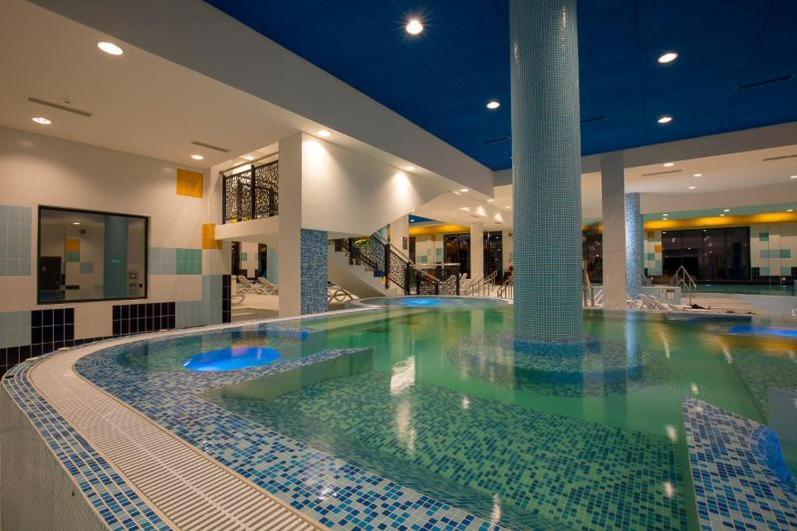 Adica Prenociste Sport Wellness Centar - Bazeni Hostel Ada Exterior photo