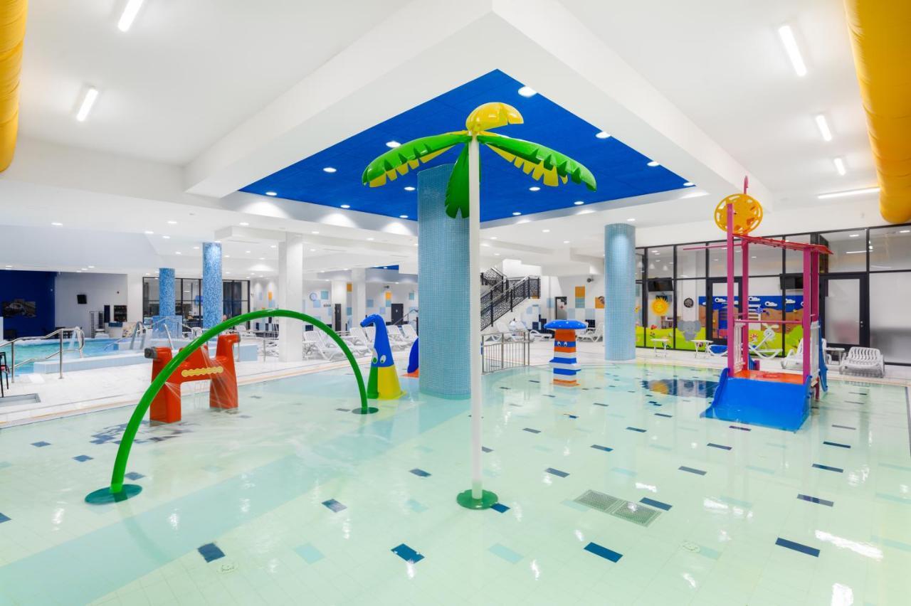 Adica Prenociste Sport Wellness Centar - Bazeni Hostel Ada Exterior photo